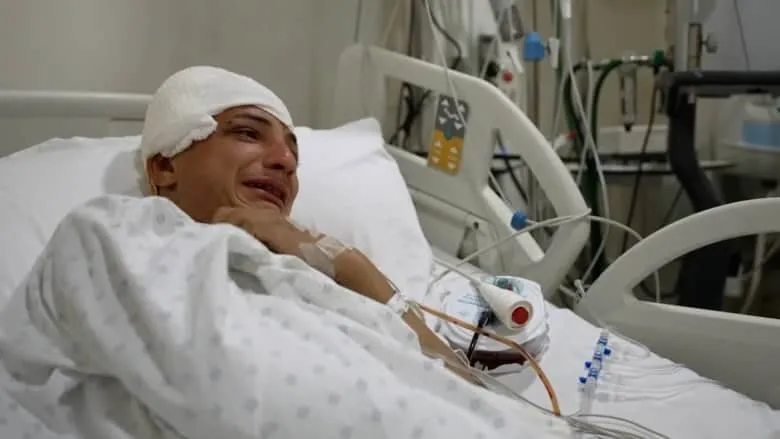 مراهق سوري بيحكي كيف خسر كل عيلتو بغارة إسرائيلية بلبنان