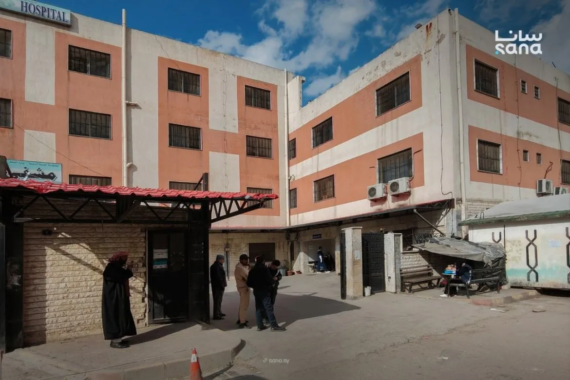 انفجار صاروخ قديم بحمص بيصيب 31 شخص بينهن أطفال ونسوان