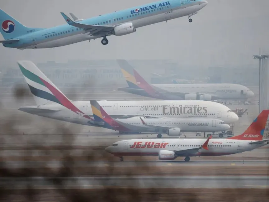 حركة الطيران بالشرق الأوسط عم تتعافى شوي شوي مع استمرار حرب إيران