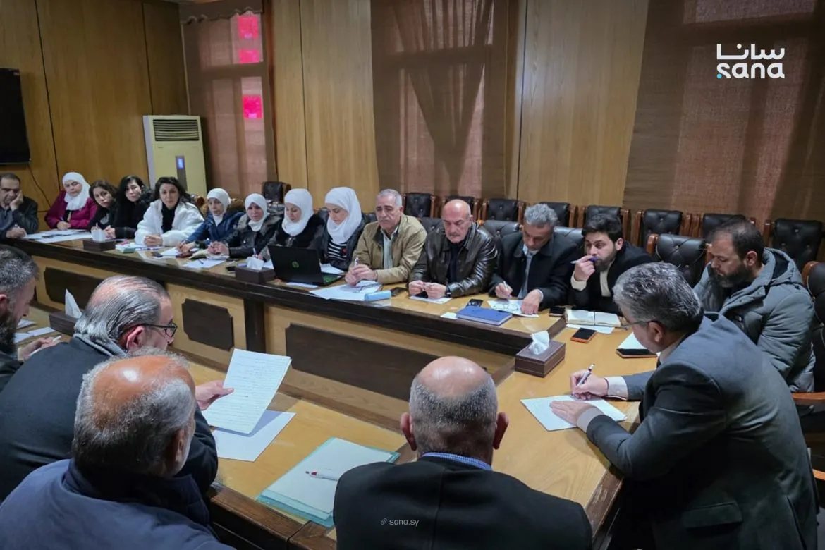 اجتماع بالمواصلات بدمشق: تسريع مشاريع الطرقات بالمحافظات