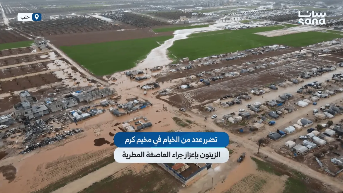 غرقان عشرات الخيم بمخيم كرم الزيتون بإعزاز بعد عاصفة قوية ضربت الشمال