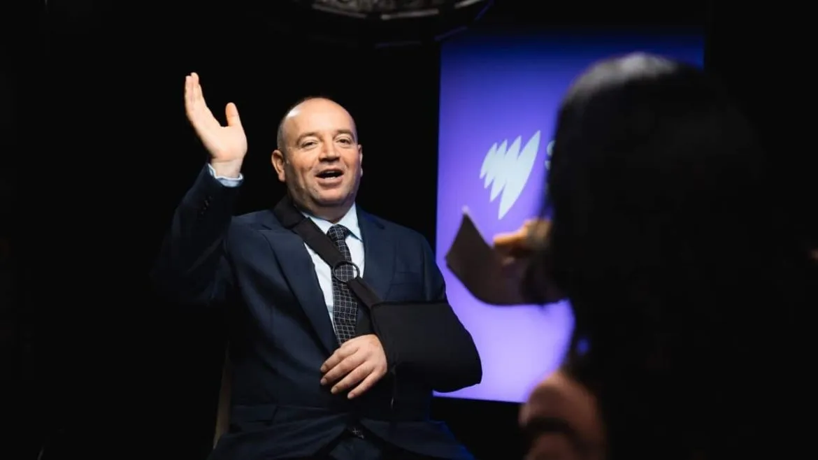 أحمد الأحمد، السوري اللي صار بطل بوندي بيتش: مو بس حكي، قصة حقيقية