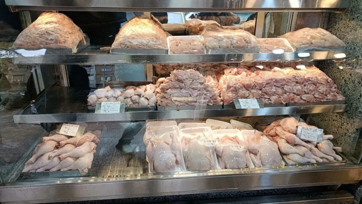 أسعار الفروج بدمشق عم تطلع والناس متضايقة.. ليش عم يصير هيك؟