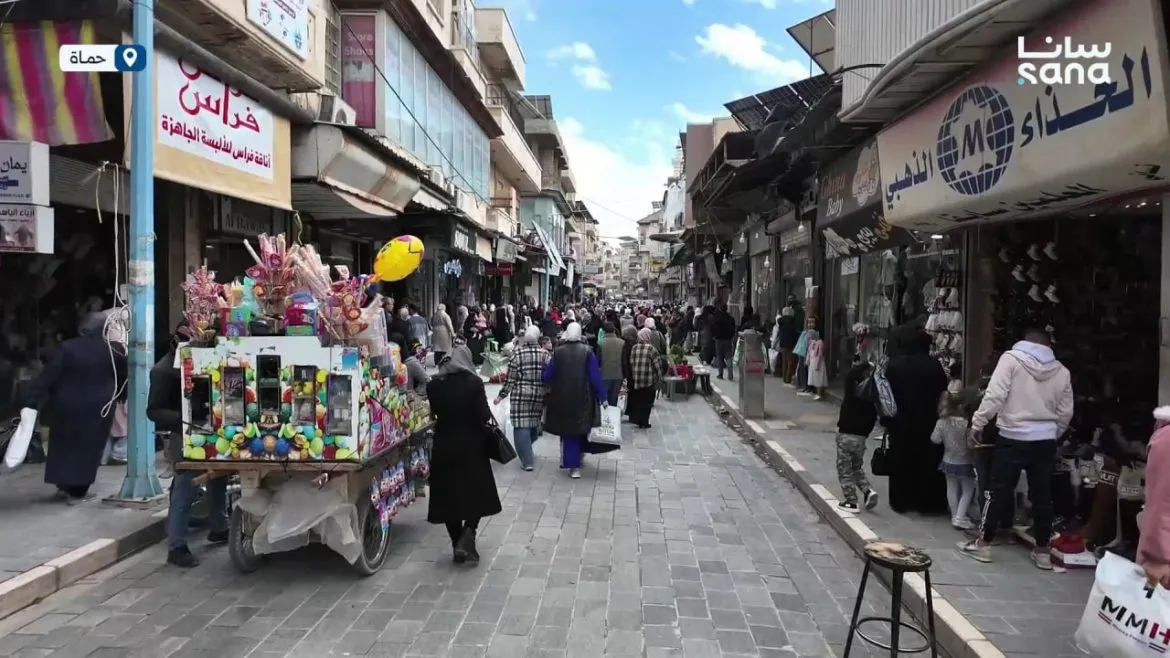 تنظيم البسطات بحماة: من الأرصفة لأسواق مخصصة، هل رح يزبط؟