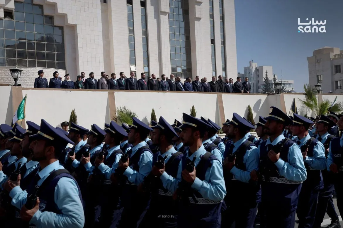 الداخلية بسوريا بتخرج 2000 عنصر وبتطلق زي رسمي جديد لوحداتها