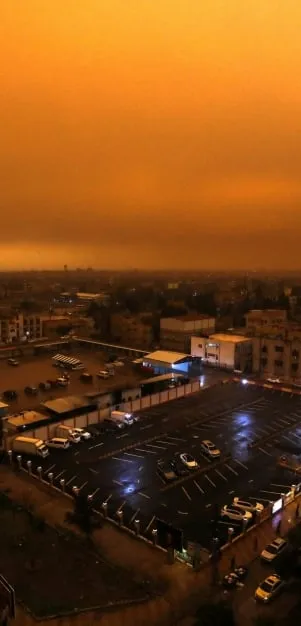 صور هالاسبوع: من عاصفة ترابية بالقامشلي لهجوم بزابوريجيا ومهرجان بالهند