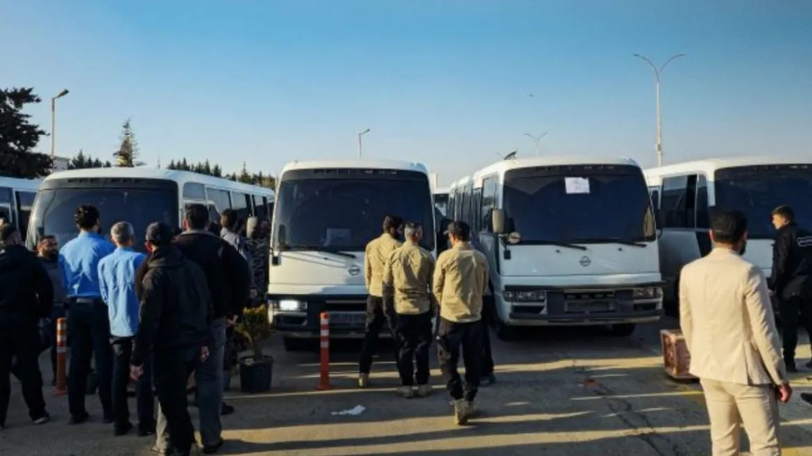 بيروت بتسلّم دمشق أول دفعة من السجناء السوريين