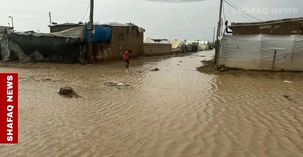 مؤسسة بارزاني عم توصل مساعدات لمخيمات غرقانة بالفيضانات بشمال شرق سوريا