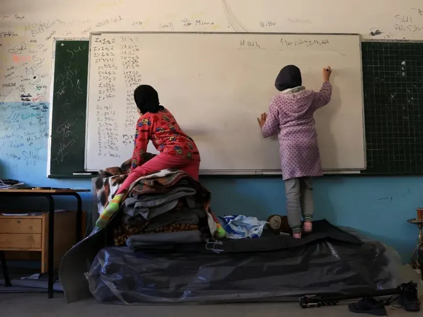 الصحة العالمية: النزاعات شردت 3 ملايين إيراني ومليون لبناني