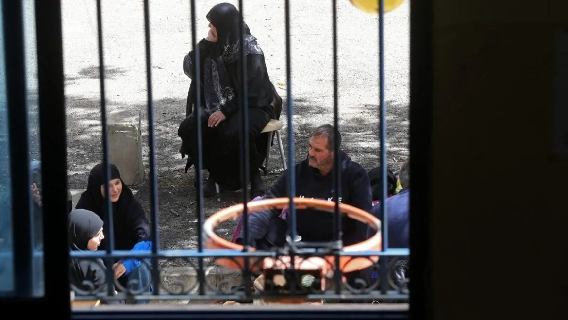 حوالي 120 ألف سوري رجعوا عالشام من لبنان بظل حرب إسرائيل وحزب الله