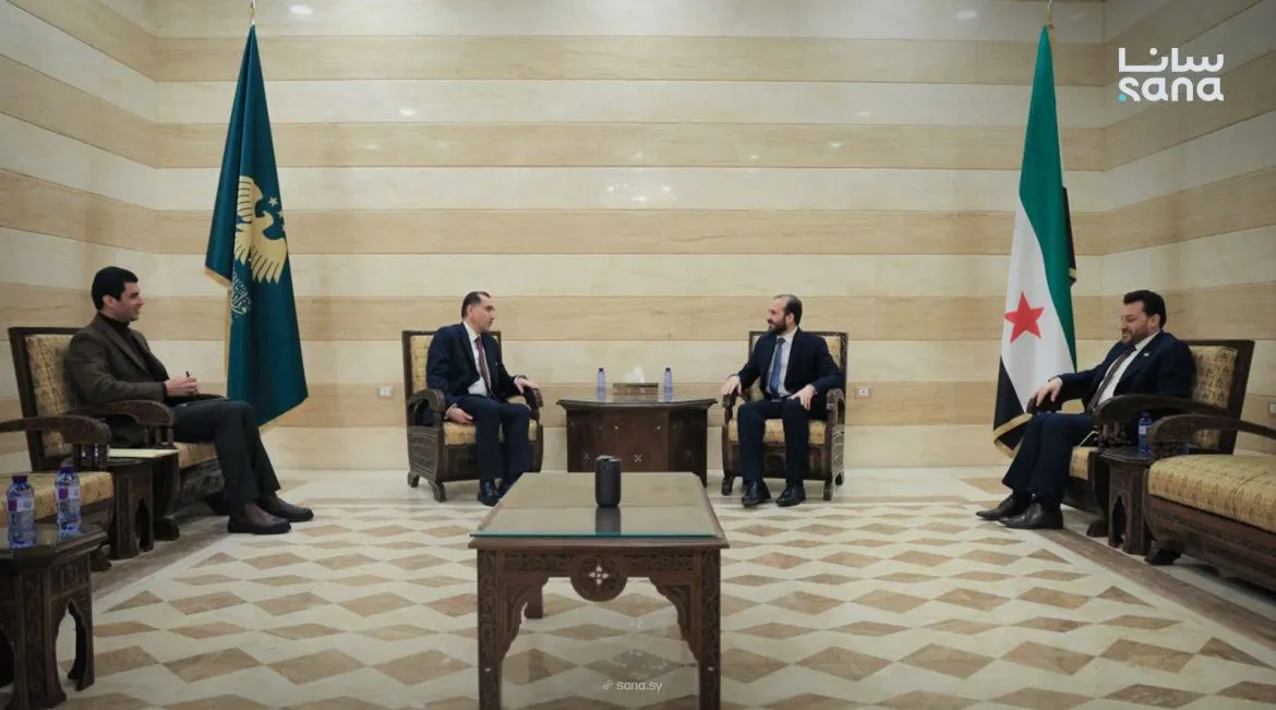 مسؤولين سوريين وأردنيين بيحكوا كيف يحسنوا الخدمات القنصلية