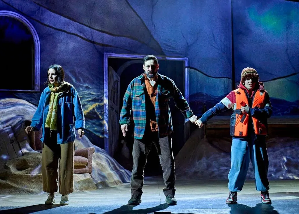 مسرحية نحّال حلب: قصة سوريين هربوا من الحرب على مسرح بريطاني