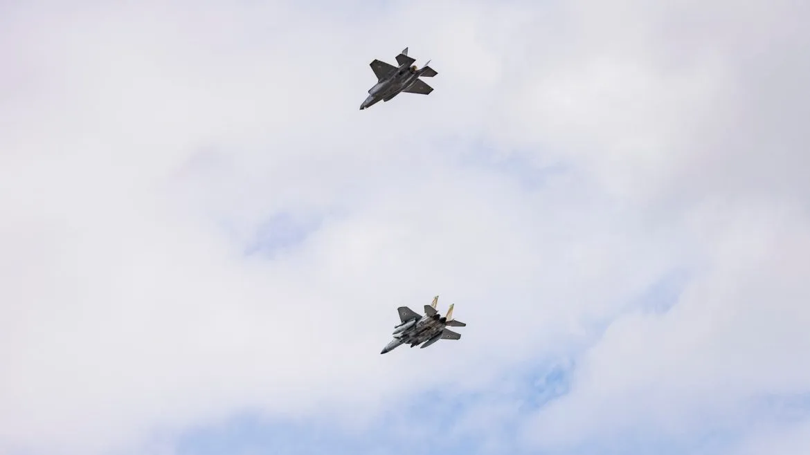 إسرائيل بتضرب مواقع سورية رداً على هجمات طالت مدنيين دروز