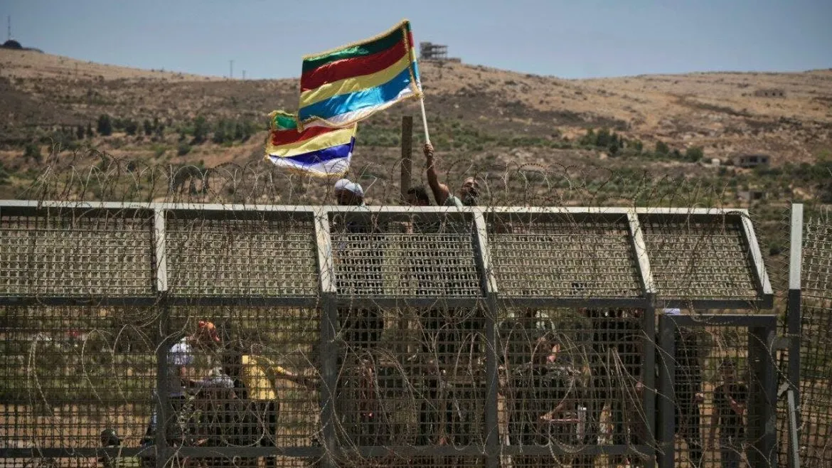 الجيش الإسرائيلي بيضرب بسوريا وبيقول: عم نحمي الدروز بالسويداء