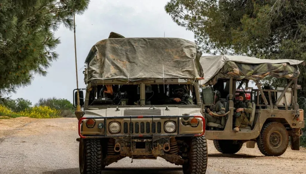 الجيش الإسرائيلي بيضرب أهداف للنظام بسوريا ردًا على هجمات بالسويداء