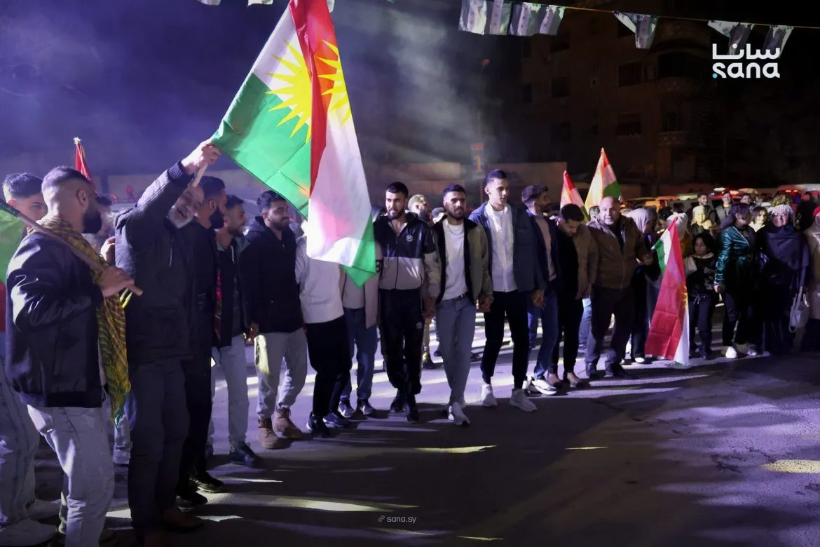 حي ركن الدين بدمشق عم يحتفل بعيد النوروز بأجواء حلوة بتعكس الوحدة الوطنية