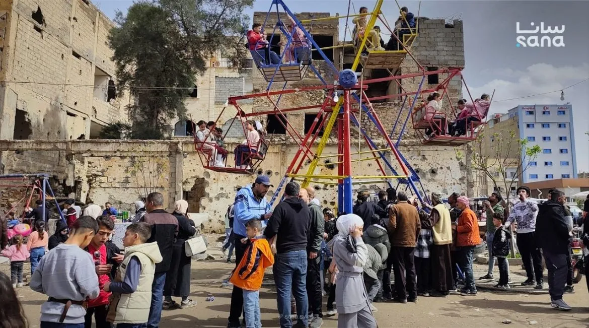 أهالي دير الزور بيحتفلوا بعيد الفطر بفرحة وبهجة كبيرة