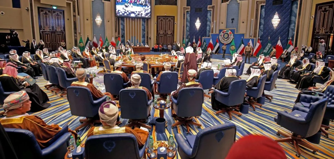 مجلس التعاون الخليجي يدين الهجوم الإسرائيلي على جنوب سوريا