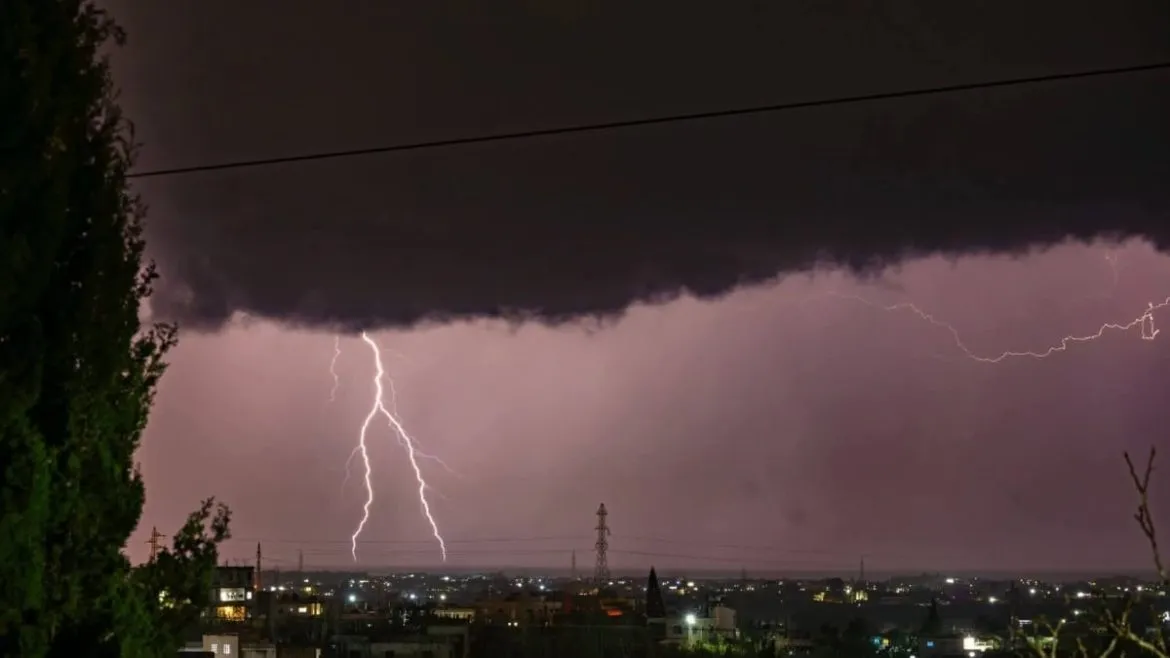 فيات و إصابات بحوادث سير وفيضانات بسوريا.. والمنخفض الجوي مكمل للاثنين