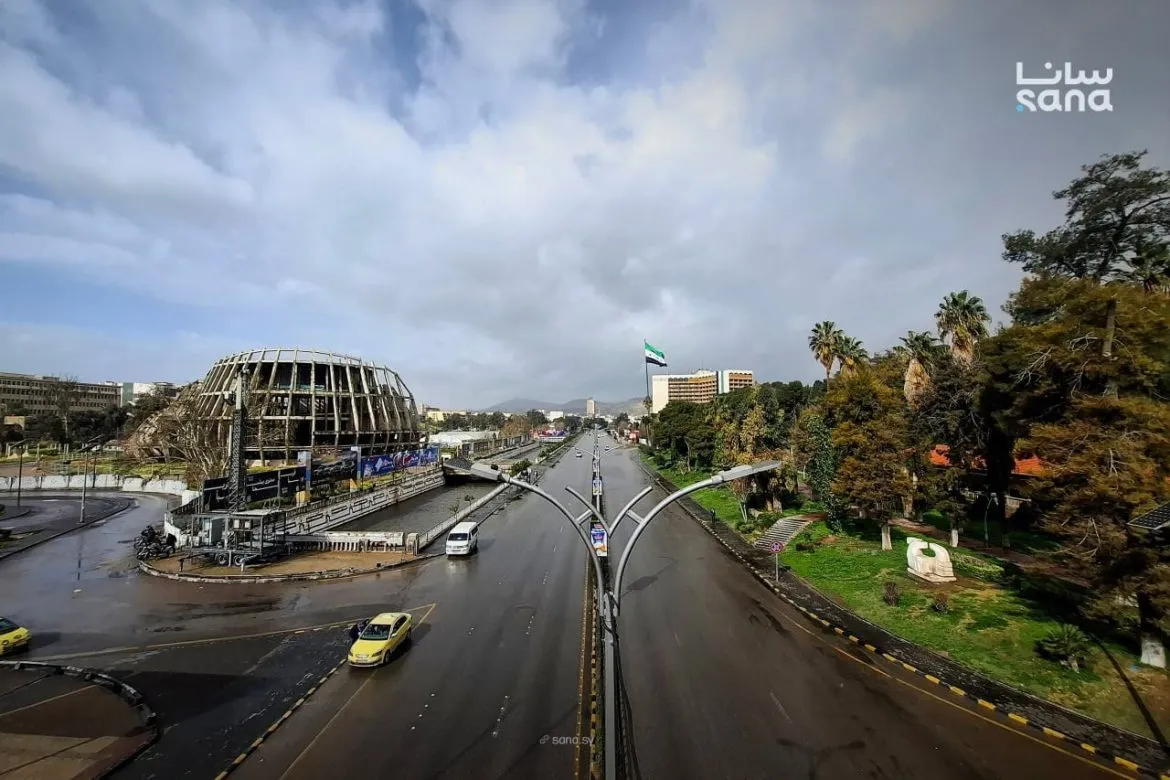 المنخفض الجوي مكمل على سوريا لصبح التلاتا وببلش يخف بالليل