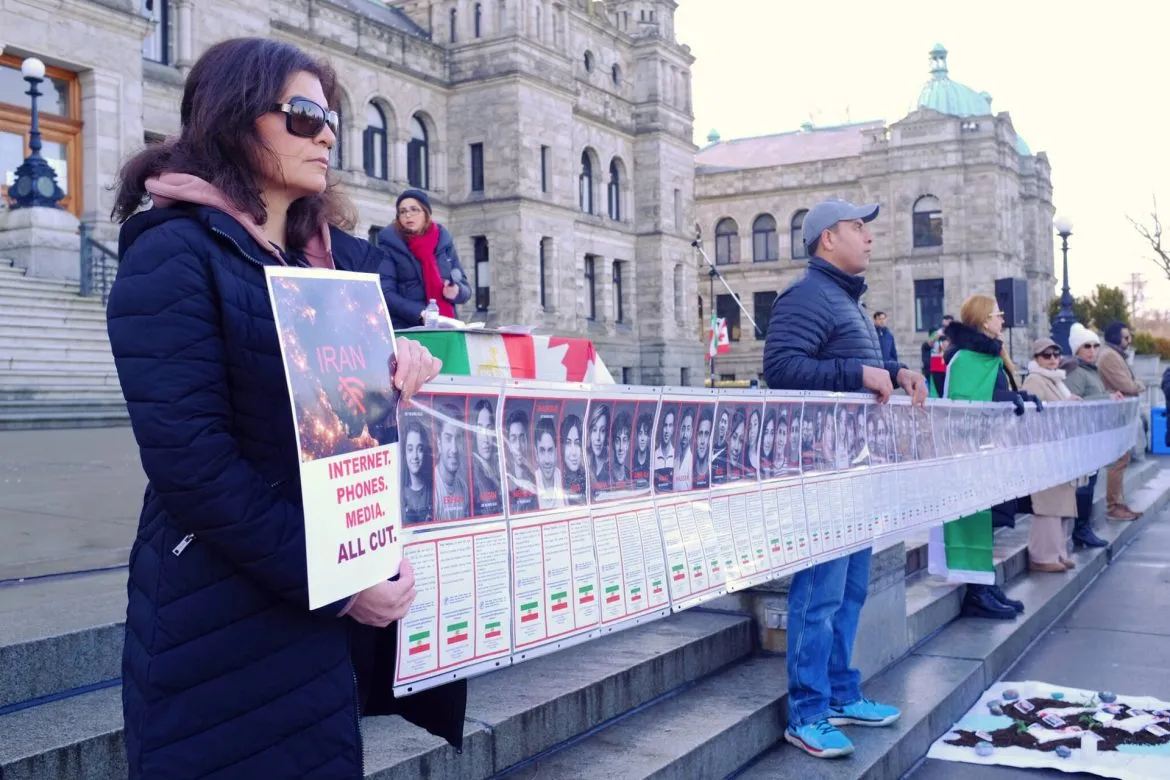 احتجاجات إيران: رأي من سعنيش بخصوص تدخلات أمريكا وفساد الشاه