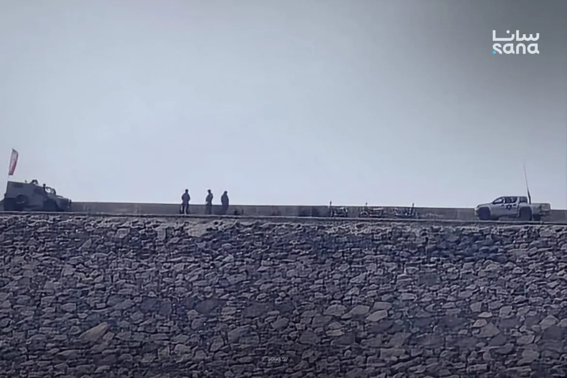 القوات الإسرائيلية عم تحتجز شبان وبتعمل اقتحامات بجنوب سوريا