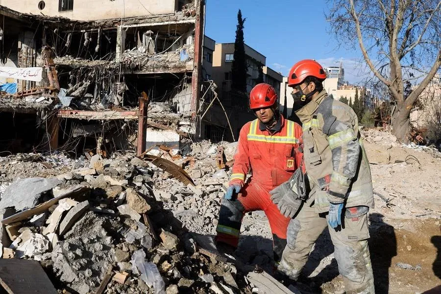 هجمات بإيران على منشآت طاقة وهجوم صاروخي على قاعدة بسوريا