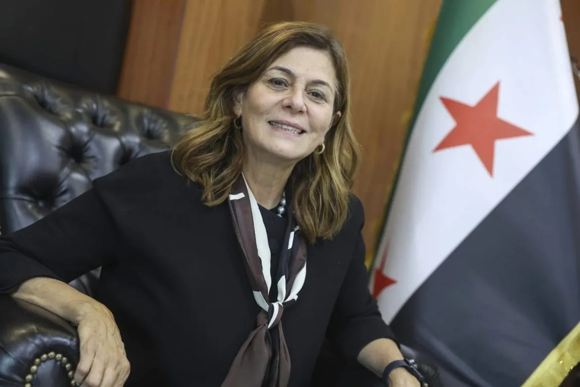 انتقادات قوية للحكومة السورية الانتقالية بسبب سياسات اقتصادية وقانونية عم تخسرها شعبيتها