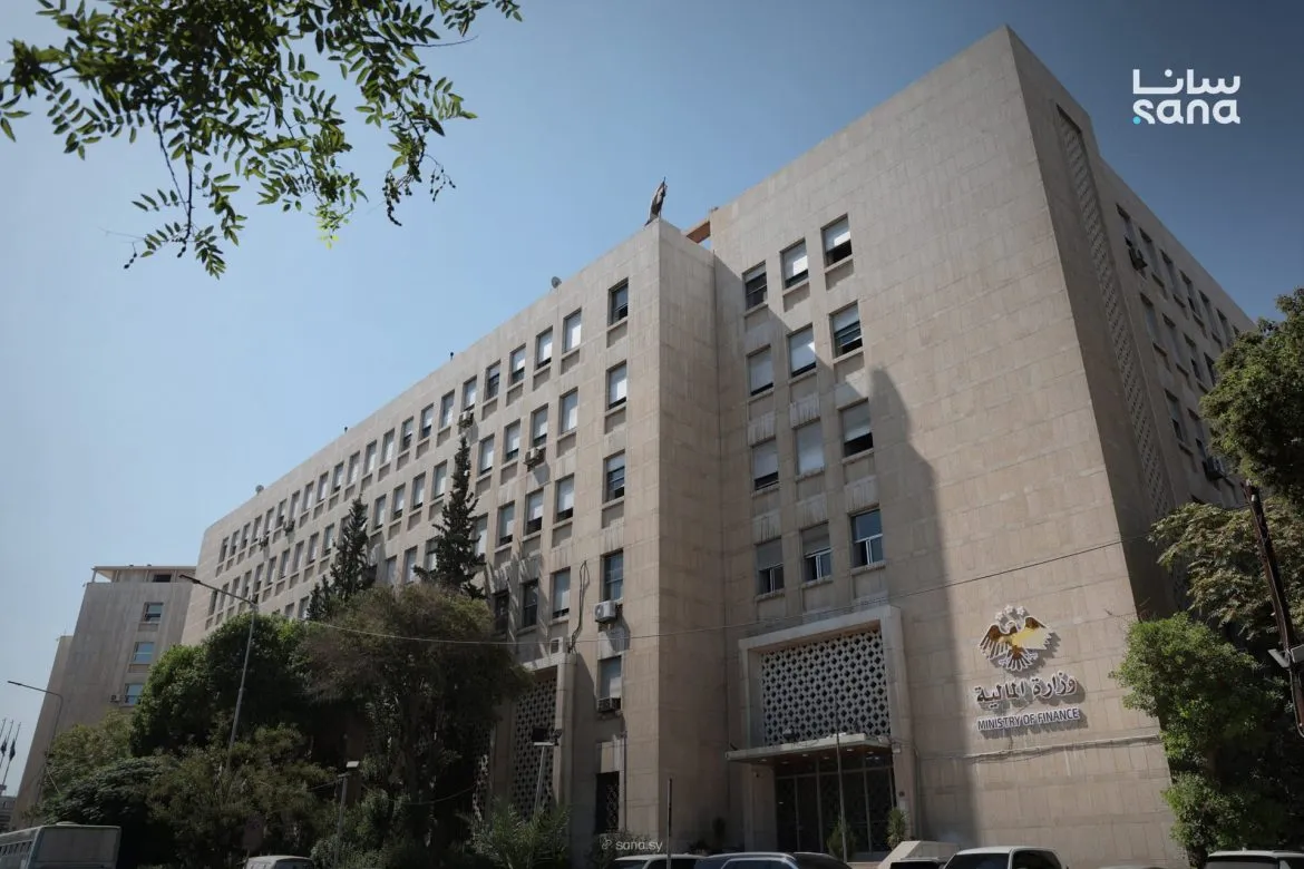 وزارة المالية عم تفرض سلفة 2% على المستوردين وبتطلب براءة ذمة مسبقة