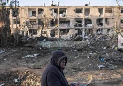 كم حدا راح ضحية بالحرب اللي بين أمريكا وإسرائيل على إيران لهلأ؟