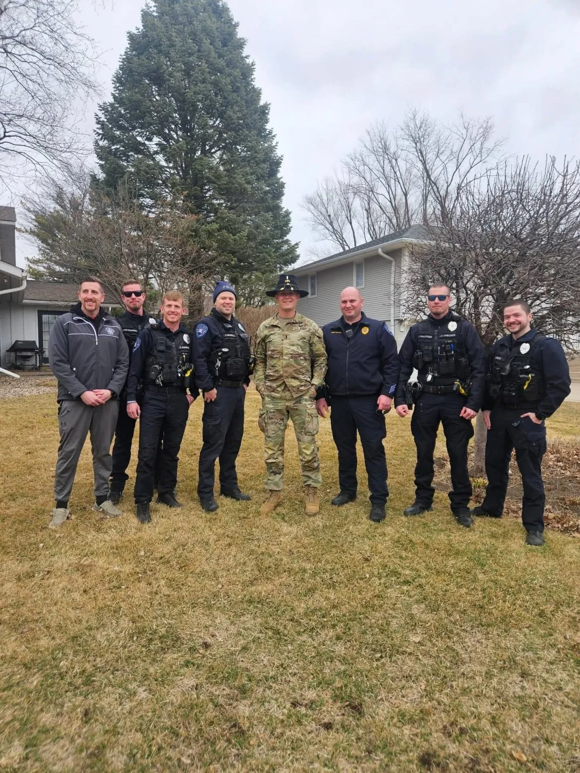 ملازم أول من الحرس الوطني بآيوا رجع على بلدو بعد 9 شهور خدمة بسوريا