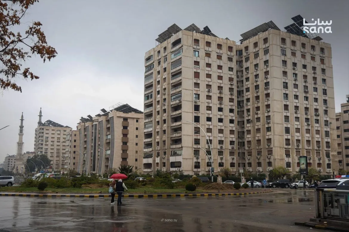 الجو عم يبرد كتير.. أمطار قوية وتلج ع الجبال العالية