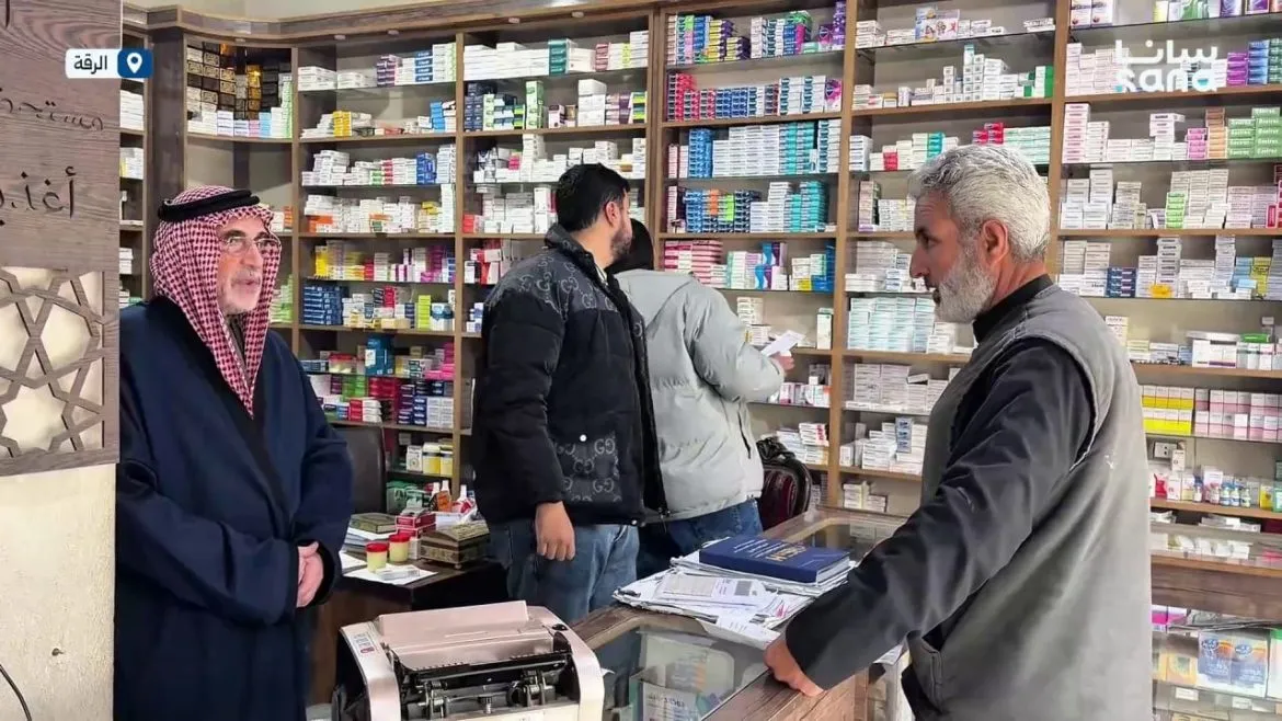 صيادلة الرقة يطالبون بإلغاء خدمة الريف وتراخيص دايمة للصيدليات