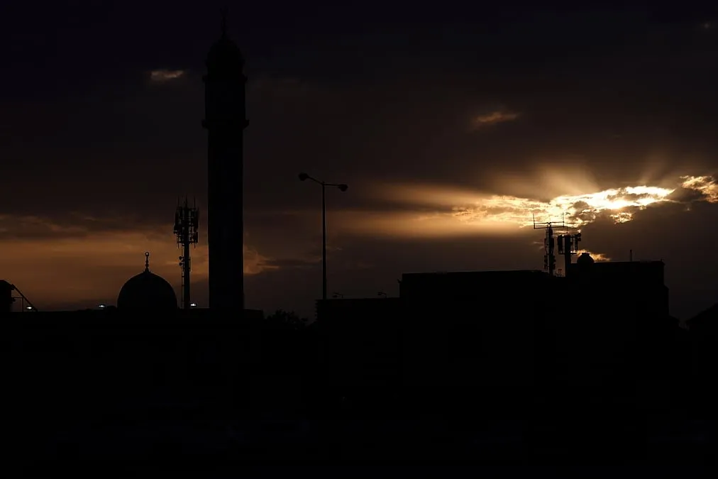 أمريكا عالقَة بحرب إسرائيل وإيران: كيف جرّت إسرائيل واشنطن للنزاع؟