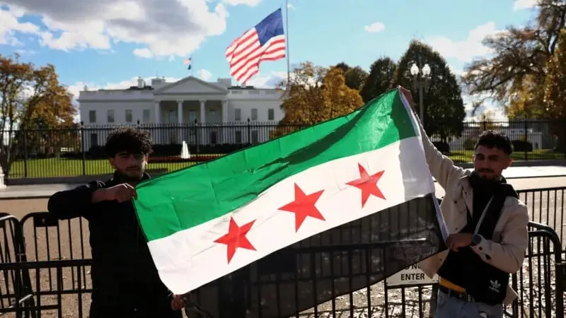 إيران بتهدد بضرب سوريا بسبب مزاعم عن قوات أجنبية بدمشق