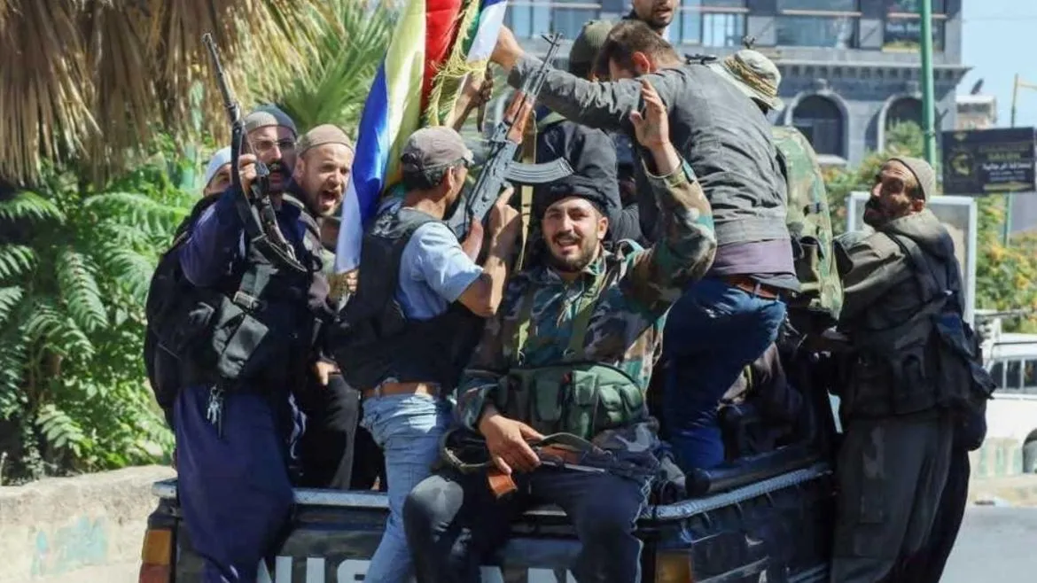 الحرس الوطني بالسويداء يفرج عن معتقلين بتهمة تأييد الحكومة