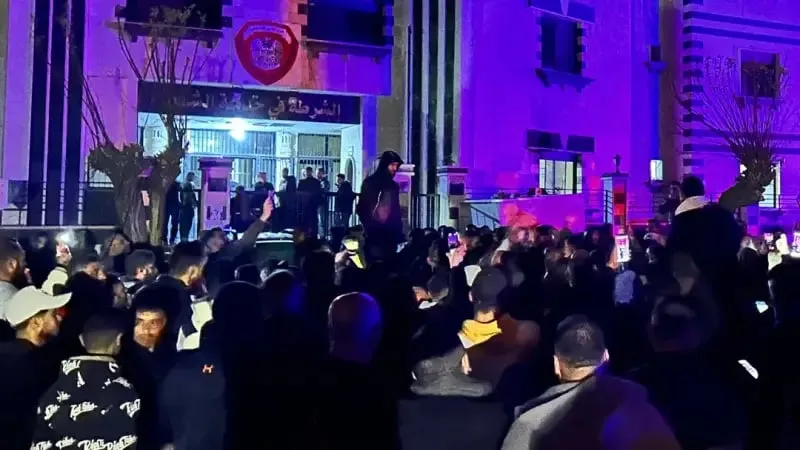 السقيلبية بحماة: هجوم مسلح وشغب بعد تحرش بفتيات واعتقالات