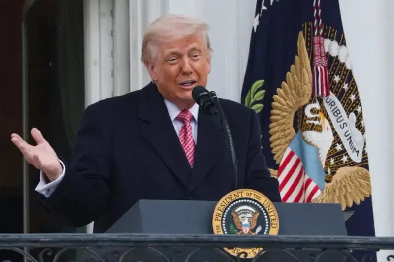 الوضع متكهرب: الحوثيين بالحرب، الكويت تحت الهجوم، وترامب بيحكي عن هرمز