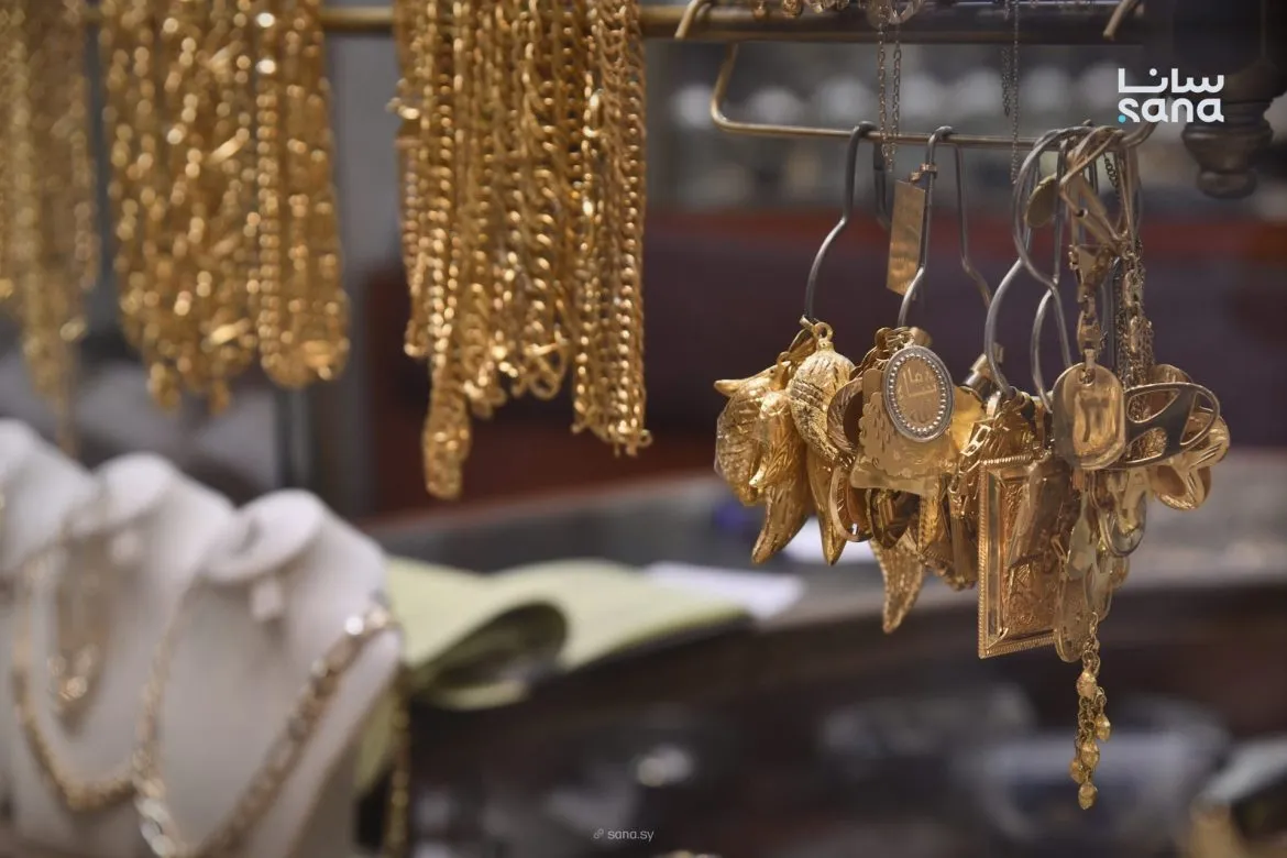 غرام الدهب بسوريا عم يغلى 200 ليرة جديدة اليوم