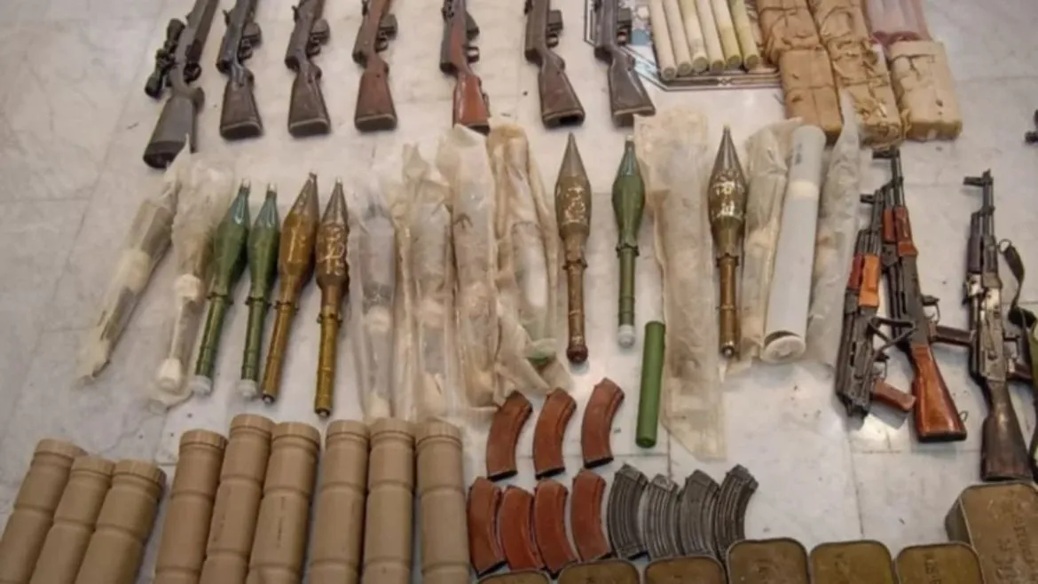 الدفاع السورية بتكشف عن نفقين تهريب ع الحدود اللبنانية