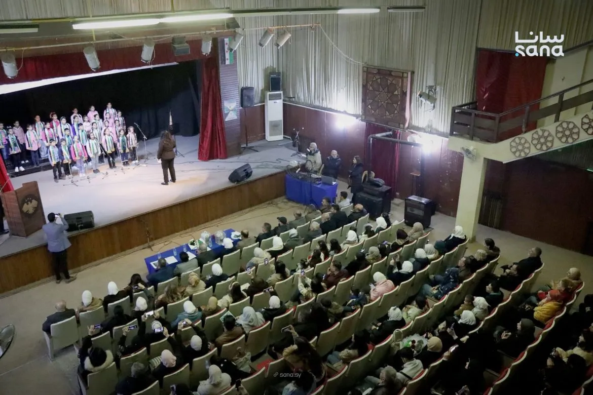 مديرية التربية بحمص بتعمل حفلة فنية لذكرى الثورة السورية