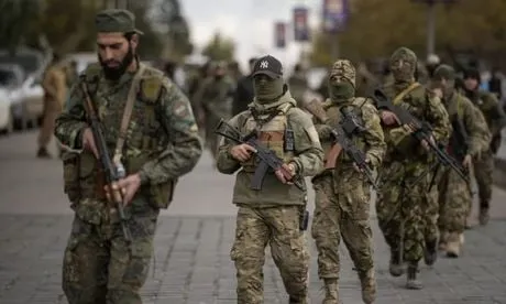 الجيش السوري بيعلن عن هجوم كبير بطائرات مسيرة قرب الحدود العراقية