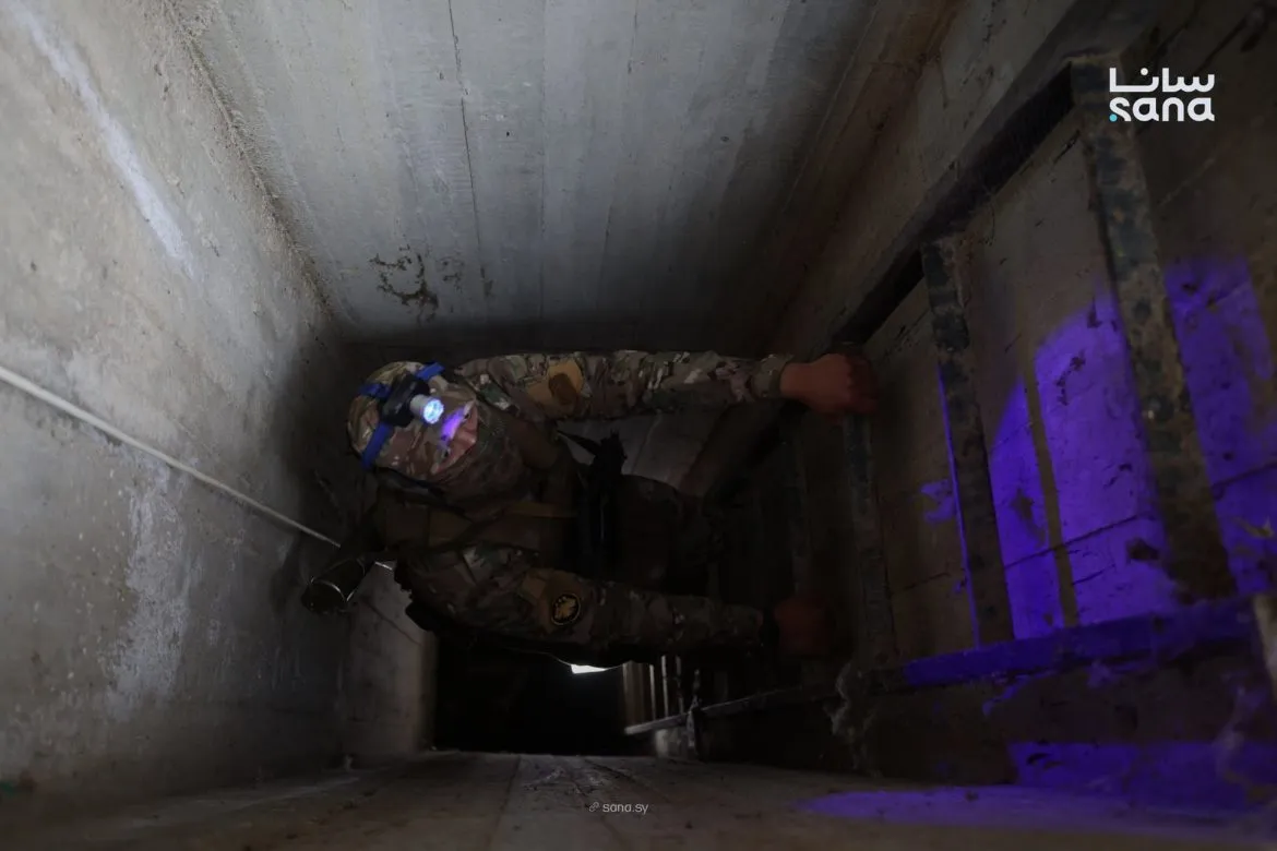 الجيش السوري بيكتشف نفق على الحدود اللبنانية بريف حمص