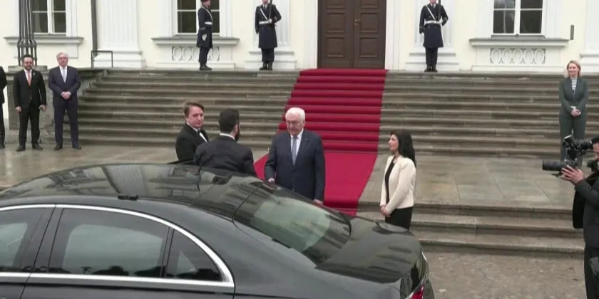 الرئيس الشرع بيزور ألمانيا بعد 25 سنة وبيناقش الحرب واللاجئين