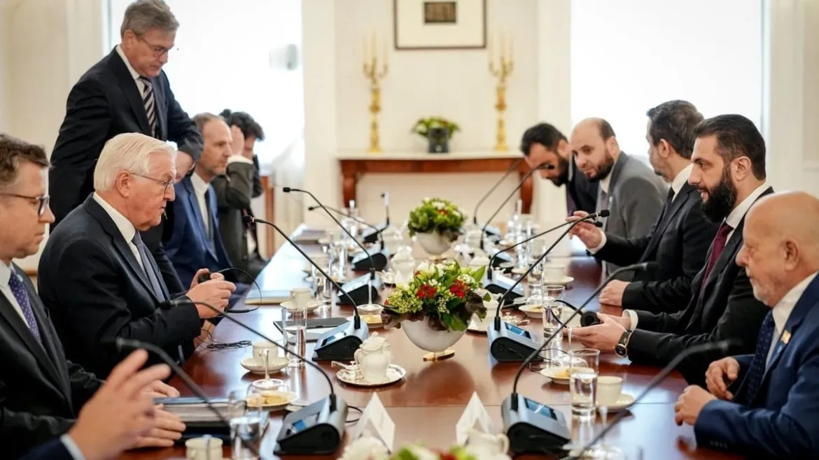 أحمد الشرع استقبلوه بألمانيا استقبال رسمي، بس رجعة السوريين لهلأ مو مبينة