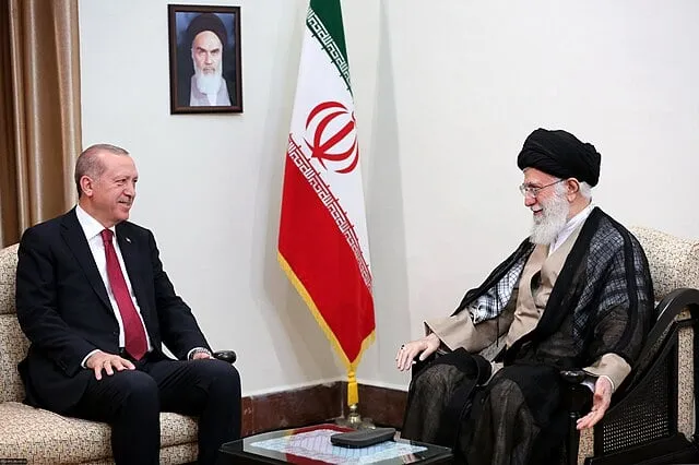 تركيا وعلاقتها مع إيران: أنقرة بين الطمع والخوف