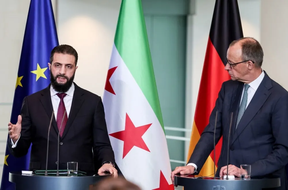 ميرتس بيقترح رجوع 80% من السوريين بألمانيا خلال تلت سنين