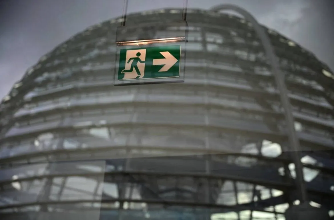 جدل كبير بألمانيا حول ترحيل السوريين ودورهم بإعادة إعمار بلدنا