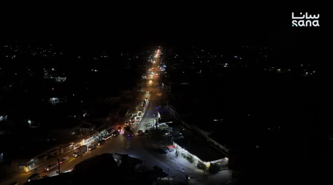 الأتارب ضوّت طريقها الرئيسي: حملة 'الأتارب بتستاهل' بتوصل النور لحلب وباب الهوى