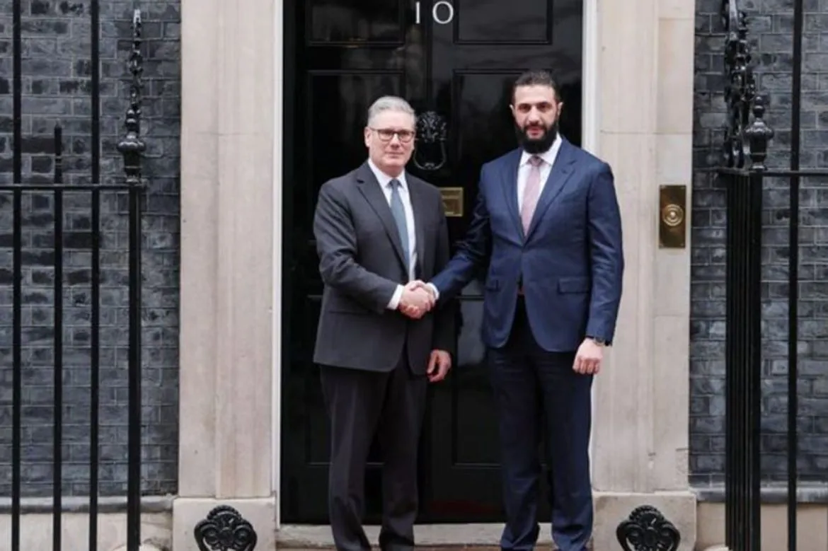 الرئيس السوري أحمد الشرع بيجتمع مع رئيس وزراء بريطانيا كير ستارمر بلندن